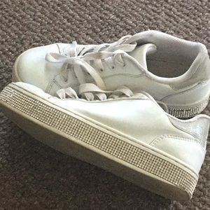 Girls white sneakers with diamante sole